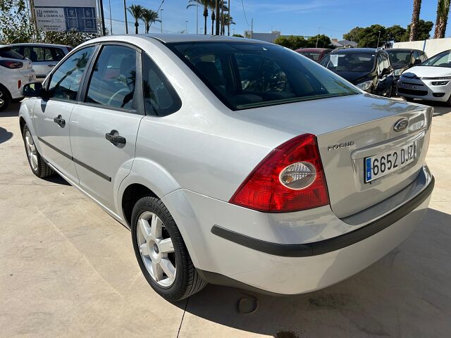 FORD FOCUS TREND 1.6 AUTO SALOON SPANISH LHD IN SPAIN 83000 MILES SUPER 2005